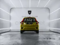 Usado Honda Jazz Elegance 102 CV (75 kW) 2016 Amarillo Utilitario