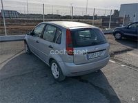 Usado Ford Fiesta Trend 80 CV (58 kW) 2003 Gris / plata Utilitario