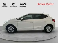 Usado Seat Ibiza Style 110 CV (80 kW) 2022 Blanco Utilitario