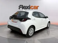 Usado Toyota Yaris Active 69 CV (50 kW) 2023 Blanco Utilitario