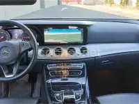 Usado Mercedes E220 194 CV (142 kW) 2018 Gris / plata Familiar