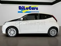 Usado Toyota Aygo X-play 72 CV (52 kW) 2019 Blanco Utilitario