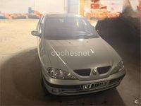 Usado Renault Mégane II Authentique 105 CV (77 kW) 2003 Gris / plata Berlina