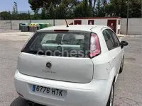 Usado Fiat Punto Pop 69 CV (50 kW) 2013 Blanco Utilitario