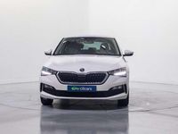 Usado Skoda Scala Selection 116 CV (85 kW) 2023 Blanco Utilitario
