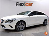 Usado Mercedes CLA220 Shooting Brake 177 CV (130 kW) 2017 Blanco Familiar