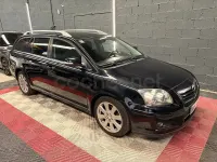 Usado Toyota Avensis Sol 126 CV (92 kW) 2008 Negro Familiar