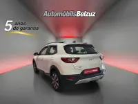 Usado Kia Stonic 101 CV (74 kW) 2025 Blanco SUV