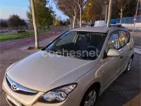 Usado Hyundai i30 Classic 90 CV (66 kW) 2011 Blanco Berlina