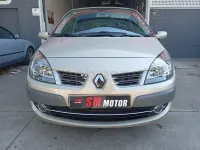 Usado Renault Grand Scénic II Dynamique 110 CV (80 kW) 2008 Beige Monovolumen