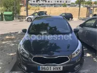 Usado Kia Ceed GT 128 CV (94 kW) 2014 Gris / plata Berlina