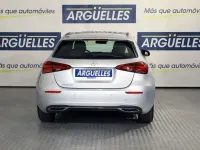 Usado Mercedes A200 163 CV (119 kW) 2023 Plateado Utilitario