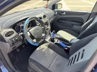 Usado Ford Focus Trend 100 CV (73 kW) 2010 Azul Berlina