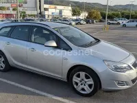 Usado Opel Astra Business 130 CV (95 kW) 2013 Blanco Familiar