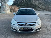 Usado Opel Astra Cosmo 110 CV (80 kW) 2011 Gris / plata Berlina