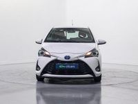 Usado Toyota Yaris Hybrid Active 100 CV (73 kW) 2019 Blanco Berlina