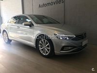 Usado VW Passat Executive 122 CV (89 kW) 2022 Gris / plata Familiar