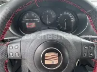 Usado Seat Leon Reference 105 CV (77 kW) 2006 Gris / plata Utilitario
