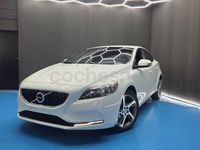 Usado Volvo V40 Momentum 120 HP (88 kW) 2017 Branco Sedan