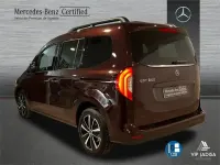 Usado Mercedes EQT200 89 kW (122 CV) 2023 Rojo Monovolumen