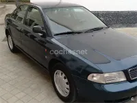 Usado Audi A4 90 CV (66 kW) 1995 Verde Berlina