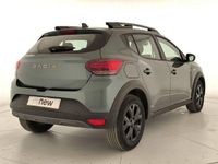 Usado Dacia Sandero Extreme 100 CV (73 kW) 2025 Verde Berlina