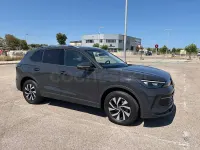 Usado VW Tiguan 150 CV (110 kW) 2024 Gris / plata SUV
