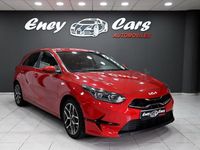 Usado Kia Ceed Style 120 CV (88 kW) 2023 Granate Utilitario