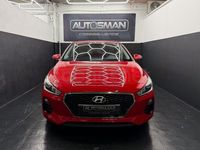Usado Hyundai i30 120 CV (88 kW) 2017 Rojo Familiar