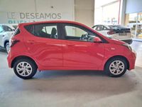 Usado Hyundai i10 GO! 66 CV (48 kW) 2019 Rojo Utilitario