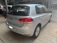 Usado VW Golf VII 105 CV (77 kW) 2012 Gris / plata Berlina