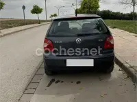 Usado VW Polo Trendline 64 CV (47 kW) 2004 Azul Utilitario