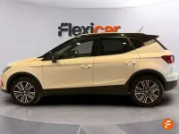 Usado Seat Arona Ecomotive 95 CV (69 kW) 2018 Blanco SUV