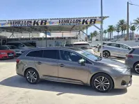 Usado Toyota Avensis 143 CV (105 kW) 2017 Gris Familiar