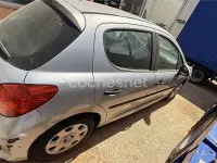 Usado Peugeot 207 70 CV (51 kW) 2008 Gris / plata Berlina