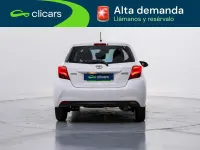 Usado Toyota Yaris Active 69 CV (50 kW) 2016 Blanco Utilitario