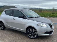 Usado Lancia Ypsilon Gold 85 CV (62 kW) 2014 Gris / plata Utilitario