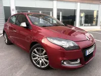 Usado Renault Mégane Bose Edition 110 CV (80 kW) 2013 Granate Berlina