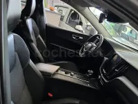 Usado Volvo XC60 Momentum 197 CV (144 kW) 2019 Gris / plata SUV