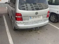 Usado VW Touran Trendline 140 CV (102 kW) 2005 Gris / plata Monovolumen