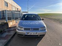 Usado VW Golf IV 110 CV (80 kW) 2001 Gris / plata Berlina