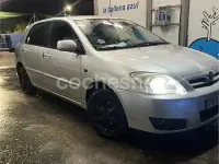 Usado Toyota Corolla Sol 90 CV (66 kW) 2005 Gris / plata Berlina