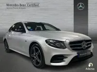 Usado Mercedes E300 AMG line 306 CV (225 kW) 2020 Plata iridio Berlina