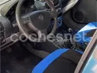 Usado Opel Corsa Comfort 75 CV (55 kW) 2001 Verde Utilitario