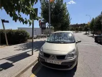 Usado Renault Scénic II 110 CV (80 kW) 2008 Beige Monovolumen