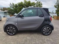 Usado Smart ForTwo Cabrio Passion 71 CV (52 kW) 2016 Gris Descapotable