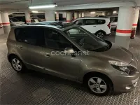 Usado Renault Scénic III 105 CV (77 kW) 2010 Beige Monovolumen