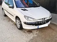 Begagnad Peugeot 206 70 HK (51 kW) 2002 Gul Sedan