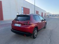 Usado Peugeot 2008 Allure 100 CV (73 kW) 2018 Granate SUV