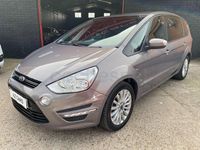 Usado Ford S-MAX Titanium 140 CV (102 kW) 2015 Gris / plata Monovolumen